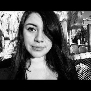 Meet your Posher, Crystal